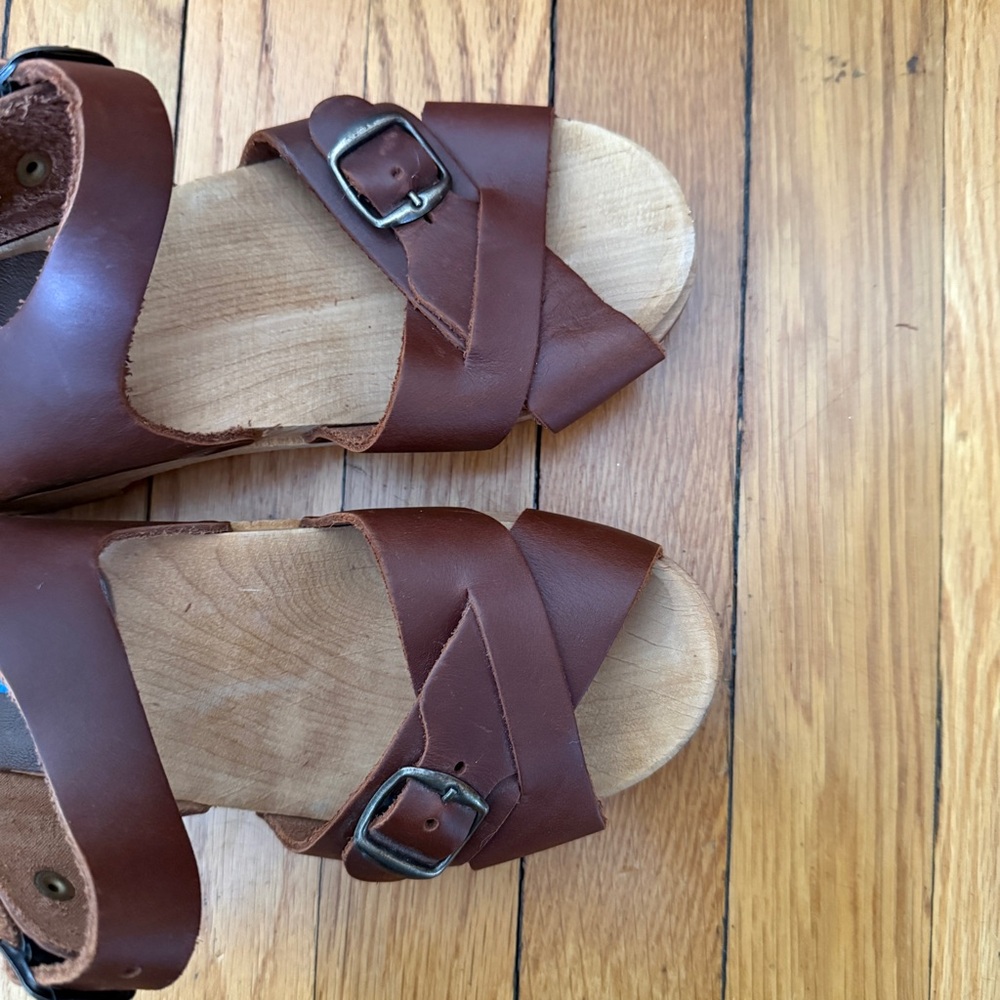 Mia Brown Leather Buckle Clogs with Wooden Platform - Picture 2 of 7